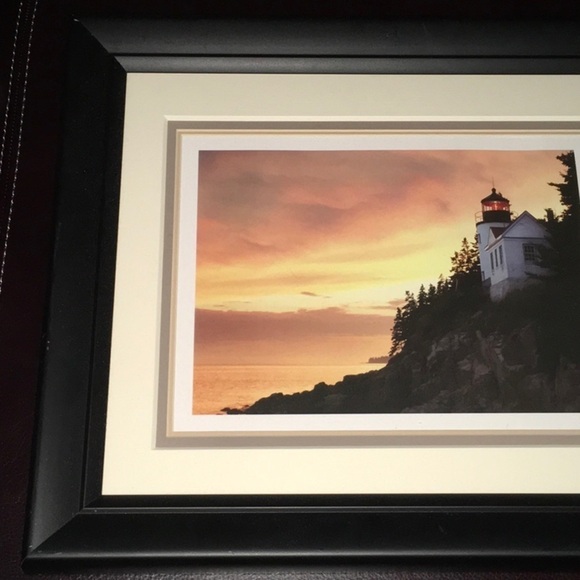 Lighthouse signed / framed, double matted, black frame does have imperfection - Picture 6 of 9
